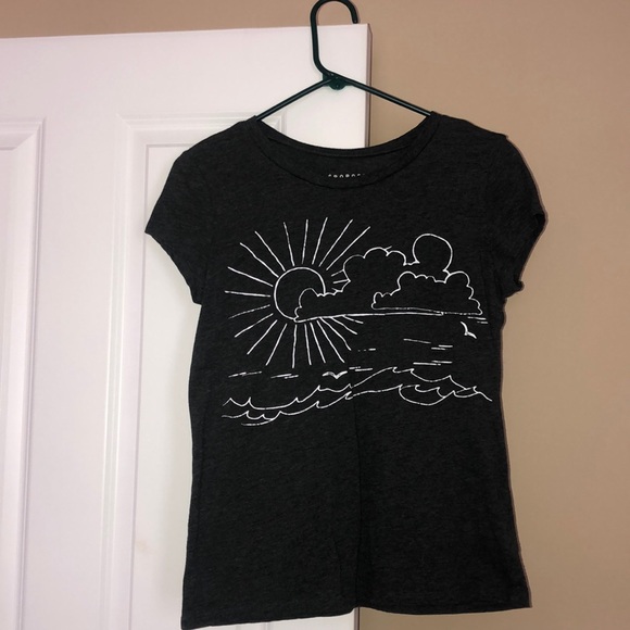 Aeropostale Tops - Aeropostale Small Gray T-Shirt